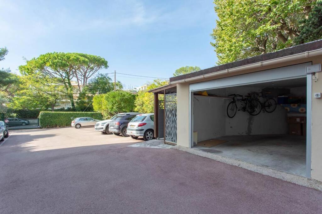 Апартаменты A6- 2 Bdr Incredible Sea View - Ac, Garage & Terrace Антиб Экстерьер фото